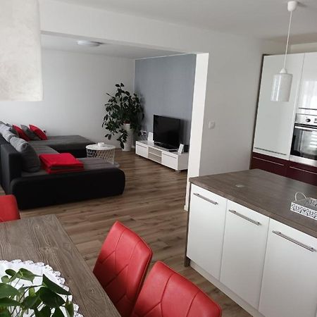 Apartma Tia 2 Zreče Esterno foto
